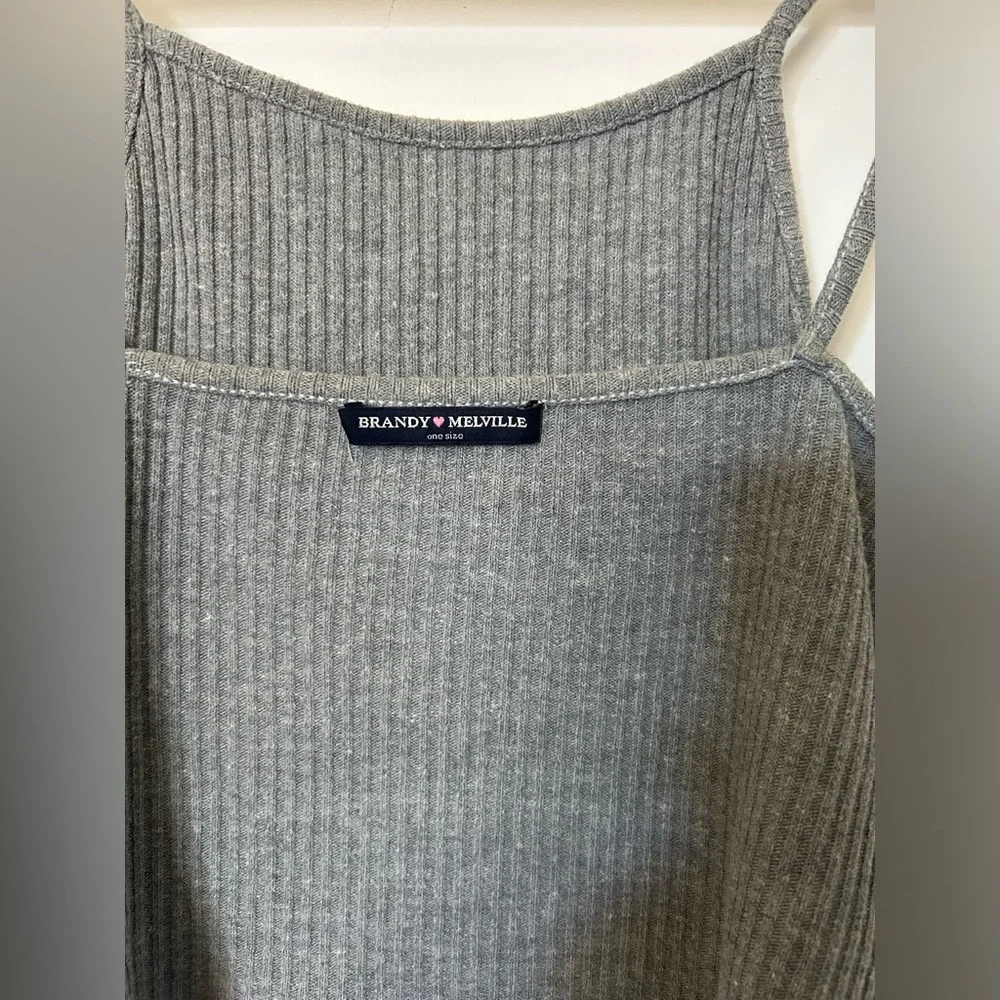 Brandy Melville Gray Ribbed Women's Crop Top - Picture 5 of 5